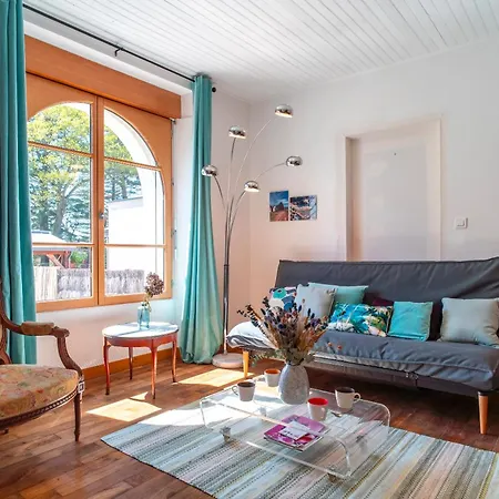 Holiday home Ti An Dour -au Calme Avec Jardin 10mn De La Crach